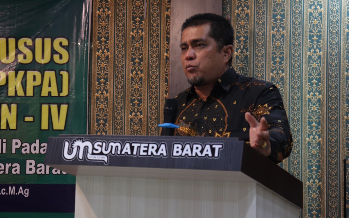 Dr. Wendra Yunaldi, SH., MH Dekan Fakultas Hukum UM Sumatera Barat