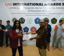 Mahasiswa Fakultas Teknik UMSB raih juara II dalam UAD Internasional Award 2019.