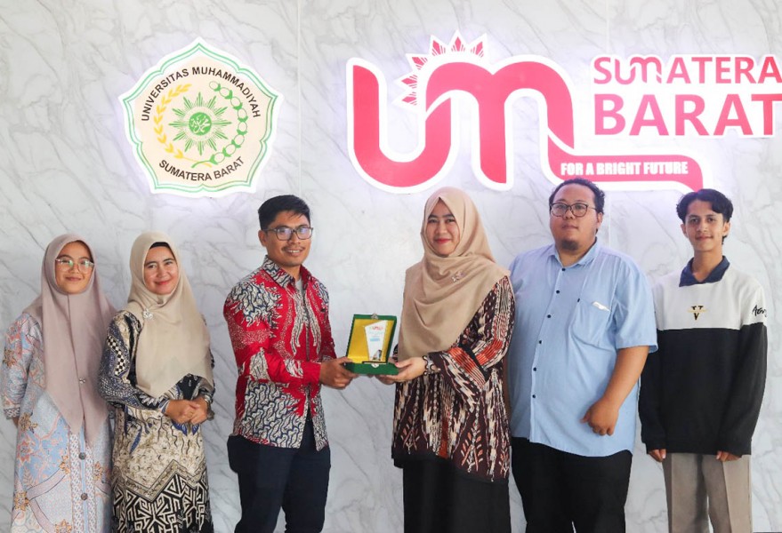 Terima Kunjungan Pusat Urusan Internasional UIN Imam Bonjol, LKUI UM Sumatera Barat Berbagi Pengalaman Internasionalisasi