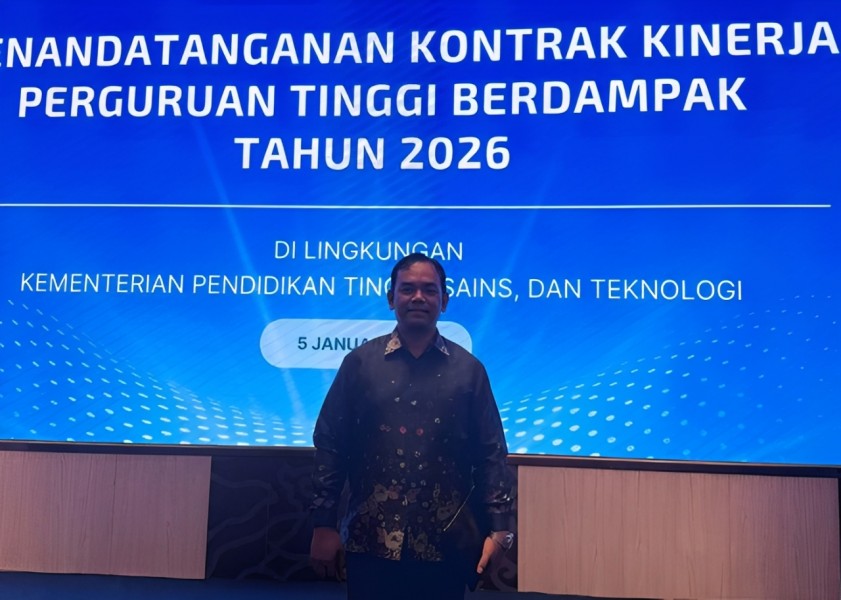 Rektor UM Sumatera Barat dan Menteri Diktisaintek RI, Tandatangan Kontrak Kinerja Perguruan Tinggi Berdampak 2026