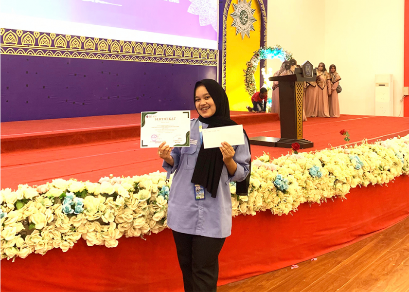 Mahasiswi UM Sumatera Barat Raih Juara 2 Lomba Proposal Bisnis BUMK Tingkat Nasional