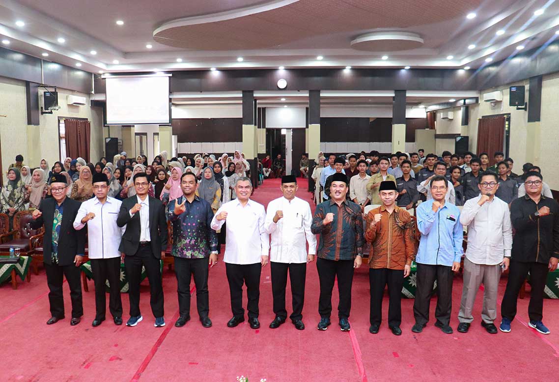 Dari Alumni Menjadi Irjen Kemenag RI, Khairunas Bagikan Kunci Sukses kepada Mahasiswa UM Sumatera Barat