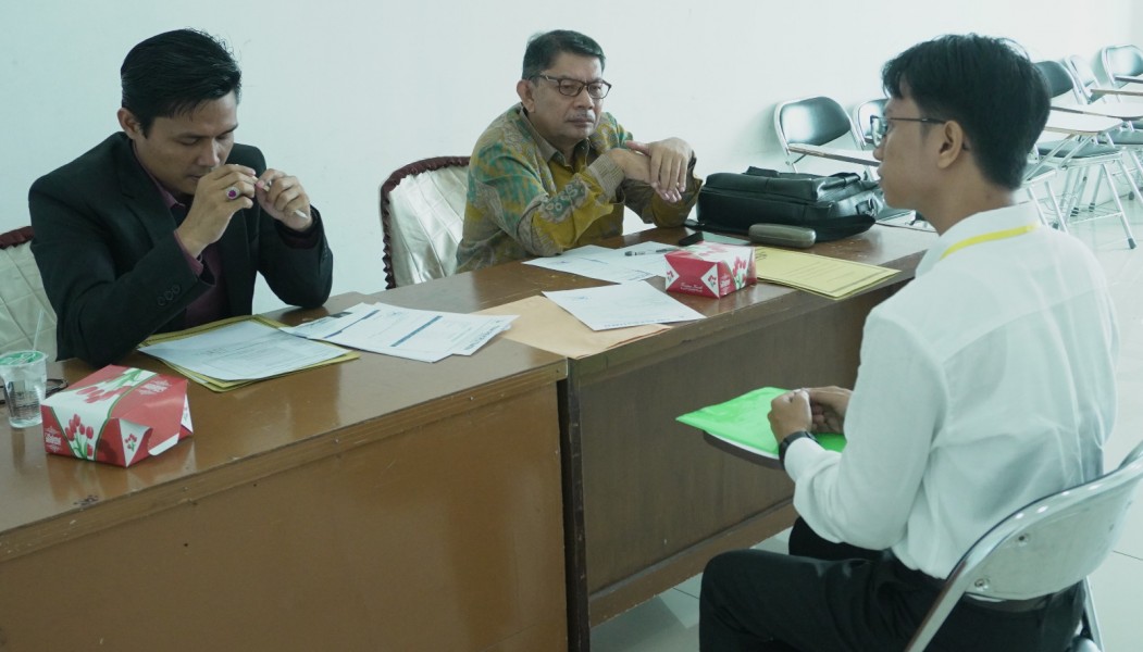Sebanyak 71 Pelamar  Ikuti Ujian Tahap 1 Calon Dosen Dan Karyawan  Um Sumatera Barat