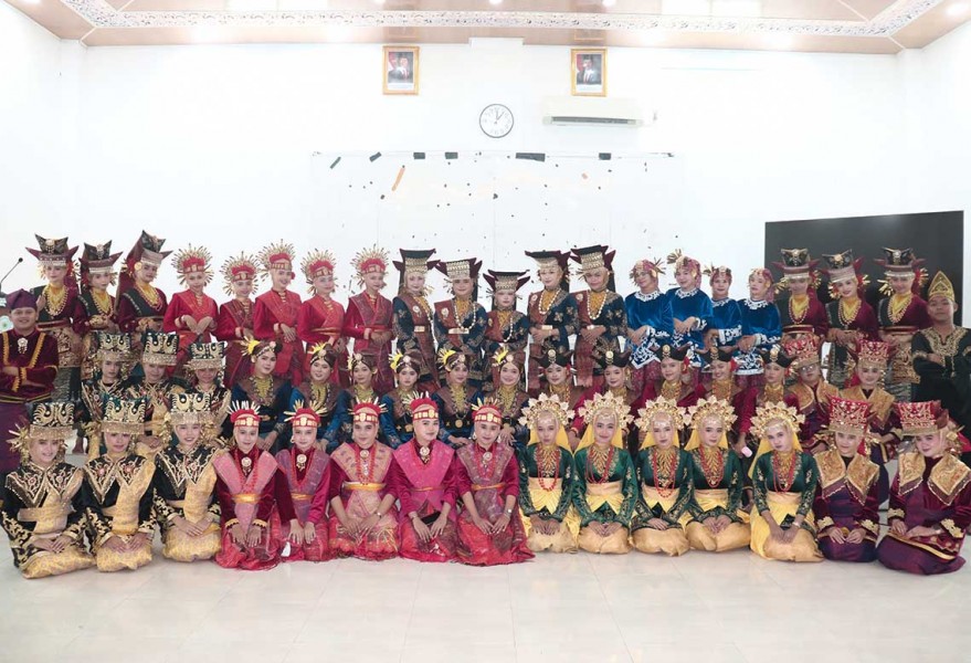 Mahasiswa PGMI UM Sumatera Barat Tampilkan Pentas Seni Tari Sebagai Penutup Perkuliahan