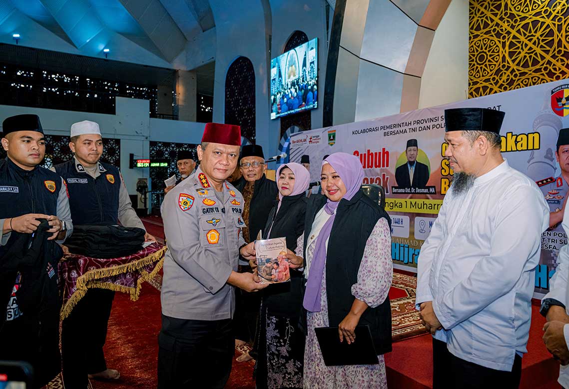 Dr. Rahmi, Dosen UM Sumatera Barat Luncurkan Buku Pendidikan Agama dan Culture Policing sebagai Benteng di Asrama Polri