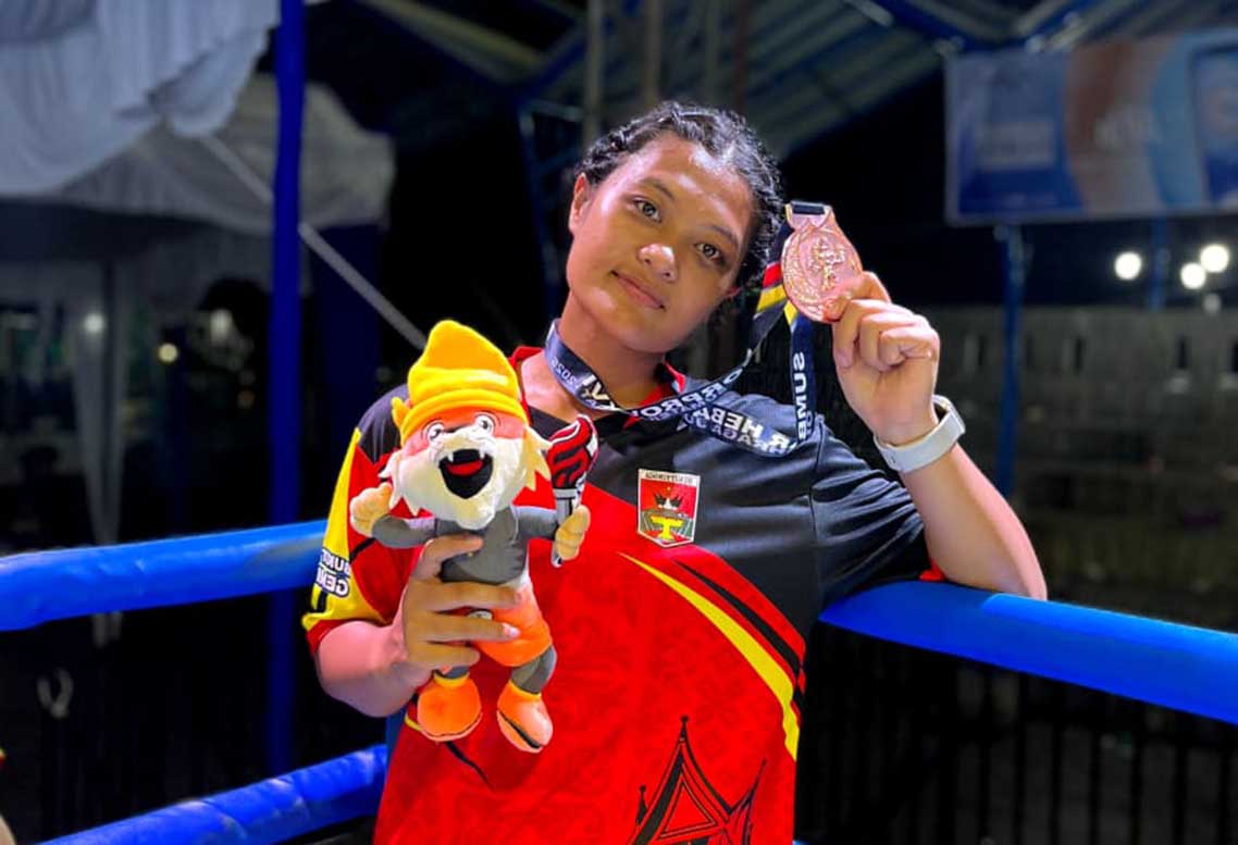 Anna Tiarma Haulian Nainggolan, Mahasiswi Hukum UM Sumatera Barat Raih Perunggu Cabor Tinju PORPROV XVI Sumatera Barat 2026