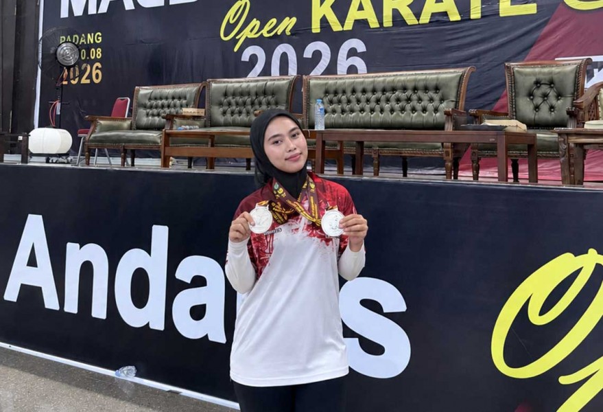 Chelse Lexem, Mahasiswi Hukum UM Sumatera Barat Kembali Juarai Karate di Tingkat Sumatera