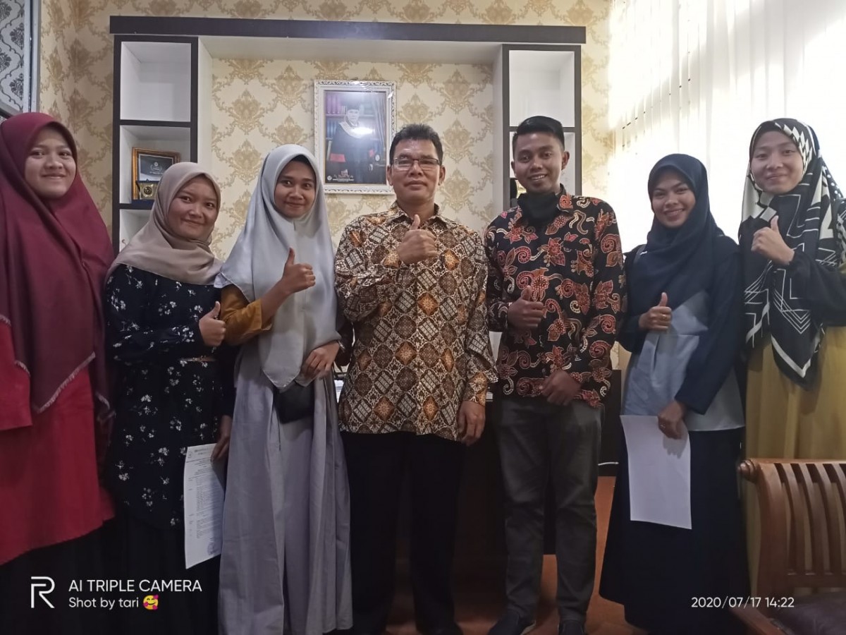 LAZIZMU berikan beasiswa Sang Surya kepada mahasiswa Universitas Muhammadiyah Sumatera Barat (UMSB) yang kurang mampu.