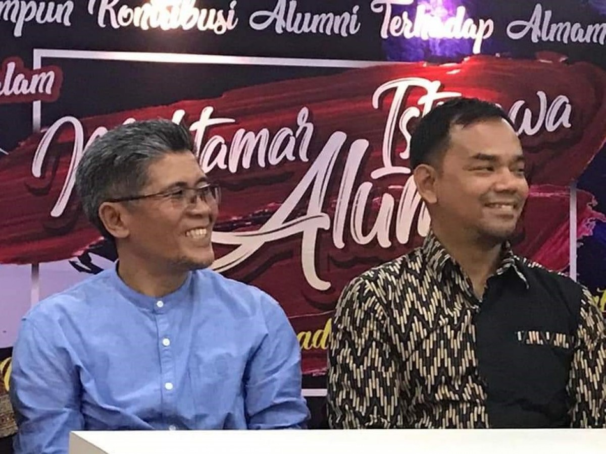 Dr. Riki Saputra, M.A bersama Ir. Syahrizal Dt.Palang Gagah di acara Muktamr Alumni Istimewa UMSB